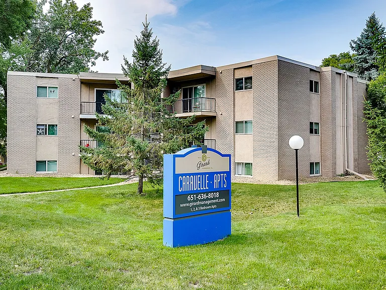 Caravelle Apartments | St. Anthony — Photo 16