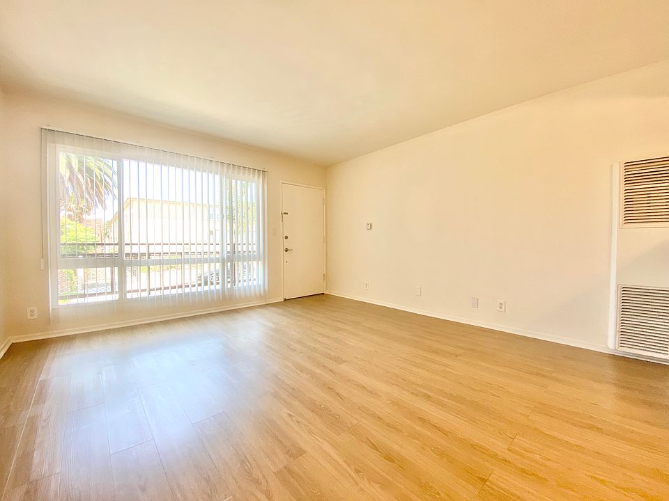 1st image of 11608 Gorham Ave #2