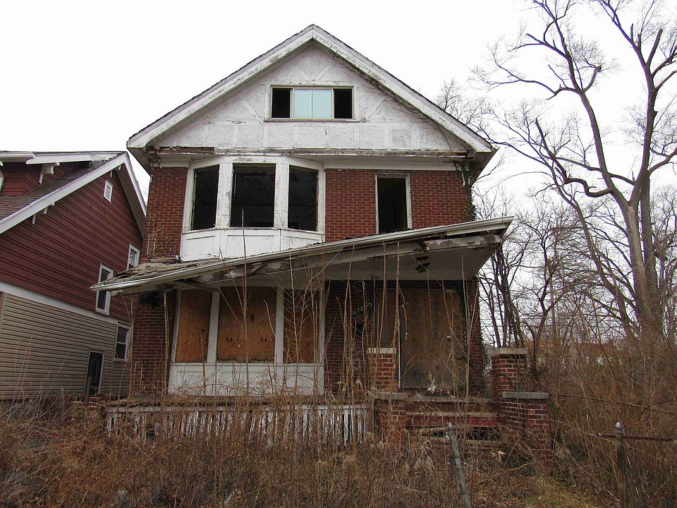 11781 Cherrylawn