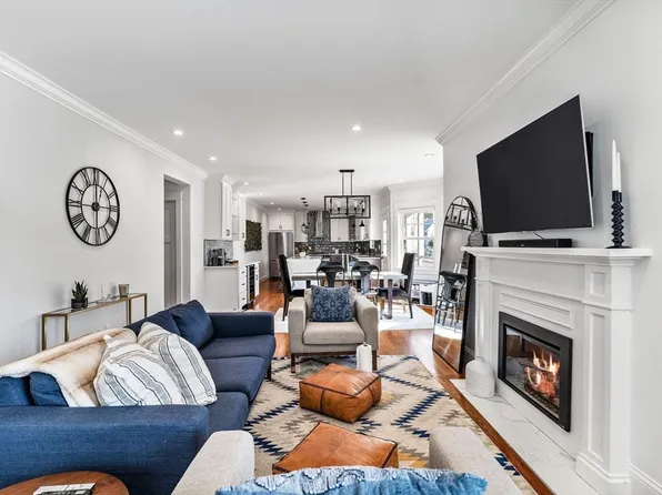 216-218 Central Ave, Medford, MA 02155