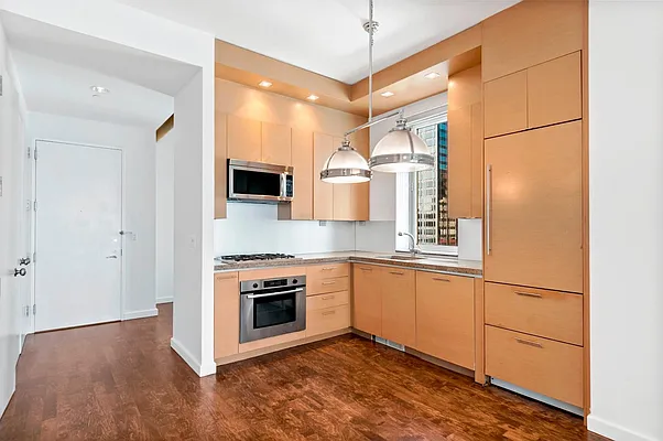 Rented by Keller Williams NYC | media 11