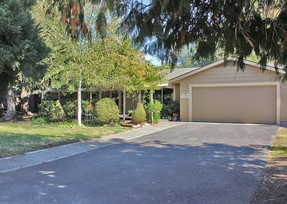 1st image of 1407 Brook Ln