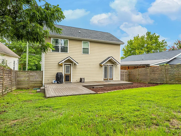 417 Rosewood St — Photo 24