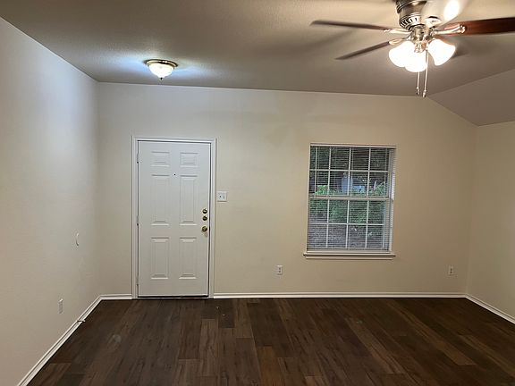 4th image of 8409 Sussex St