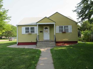 23 W 30th St, Kearney, NE 68847