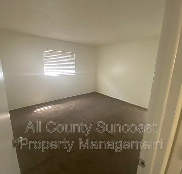 7450 35th St N #901 — Photo 9