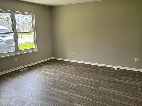 2nd image of 3781 Cherry Hill Ct