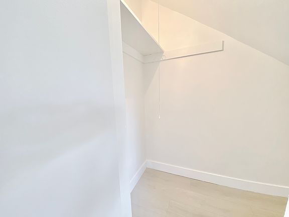 3rd image of 10860 Blix St #1