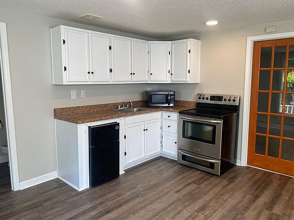 2nd image of 3439 Davis Cir NW #B