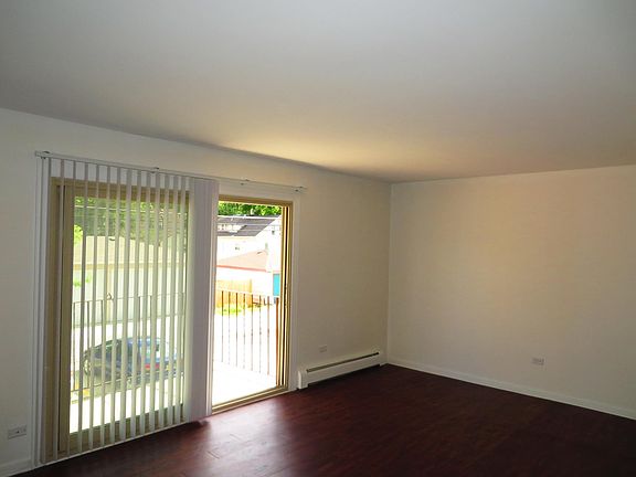 4th image of 1443 Ashland Ave APT 9