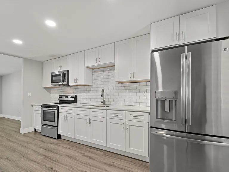 3810 S Randall St #B — Photo 32