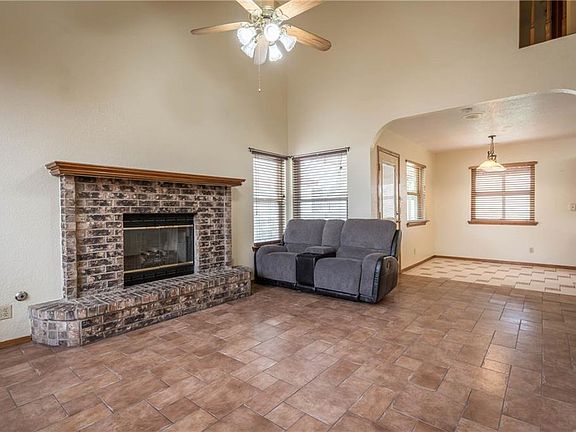 5th image of 2416 Nancy McDonald Dr