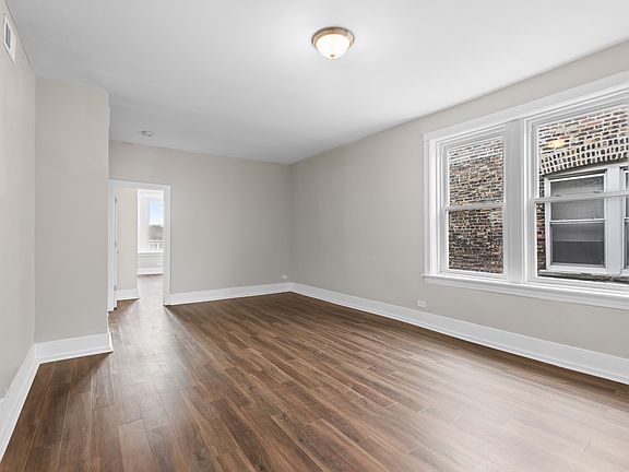 5th image of 3550 W Polk St Unit 2