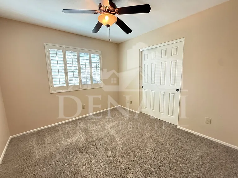 1211 E Drake Dr — Photo 19