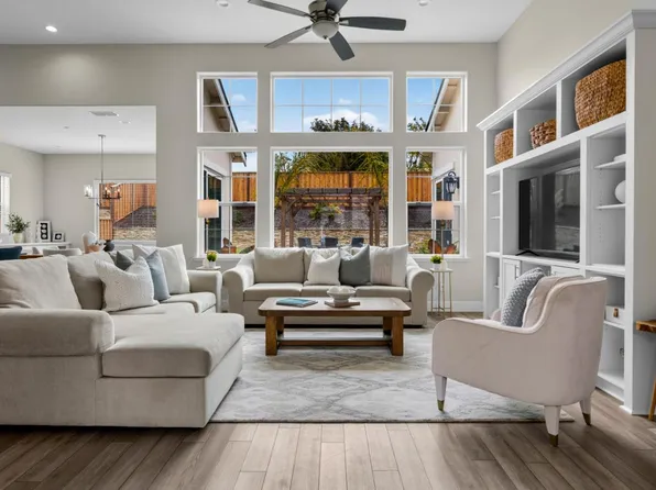 478 McKinley Dr, Marina, CA 93933