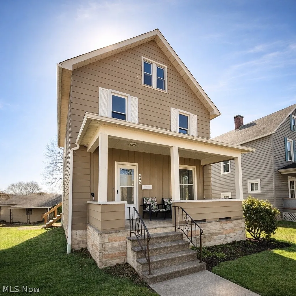 445 W Martin St photo 1