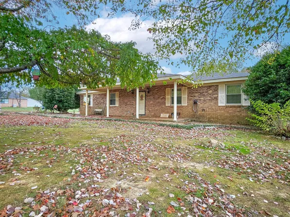261 Phillips Dr, Killen, AL 35645
