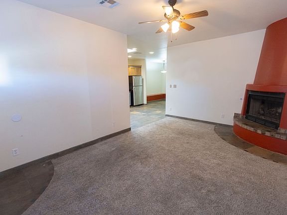 4th image of 1635 Spruce Ave