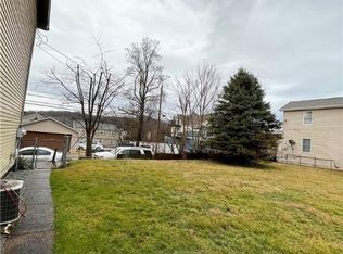 821 6th Ave, Elizabeth, PA 15037
