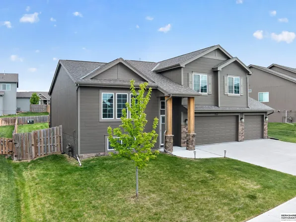 9315 S 179th St, Omaha, NE 68136