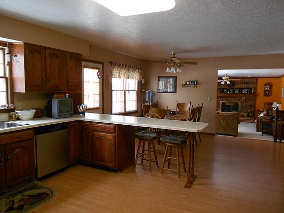 KITCHEN DINETTE MORLEY