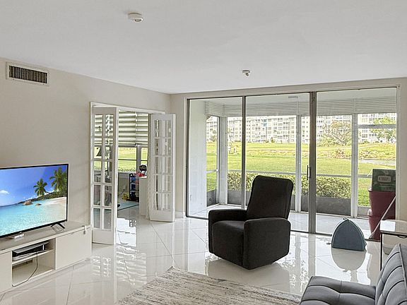 3rd image of 2601 S Palm Aire Drive #110