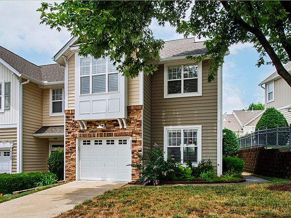 2nd image of 4920 Amber Clay Ln
