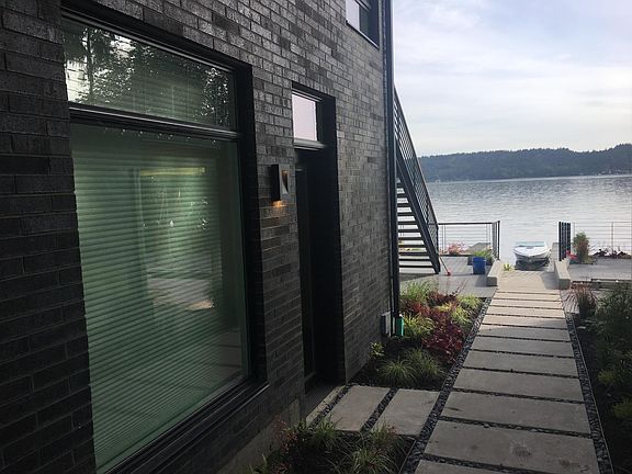 One floor of stairs to unit door