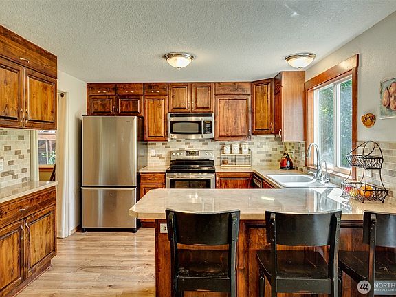 4th image of 15521 NE 87th Street