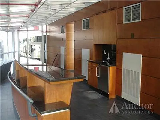 Rented by Anchor Associates | media 4