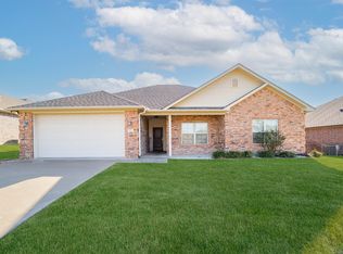 114 Brookway Ln, Longview, TX 75604