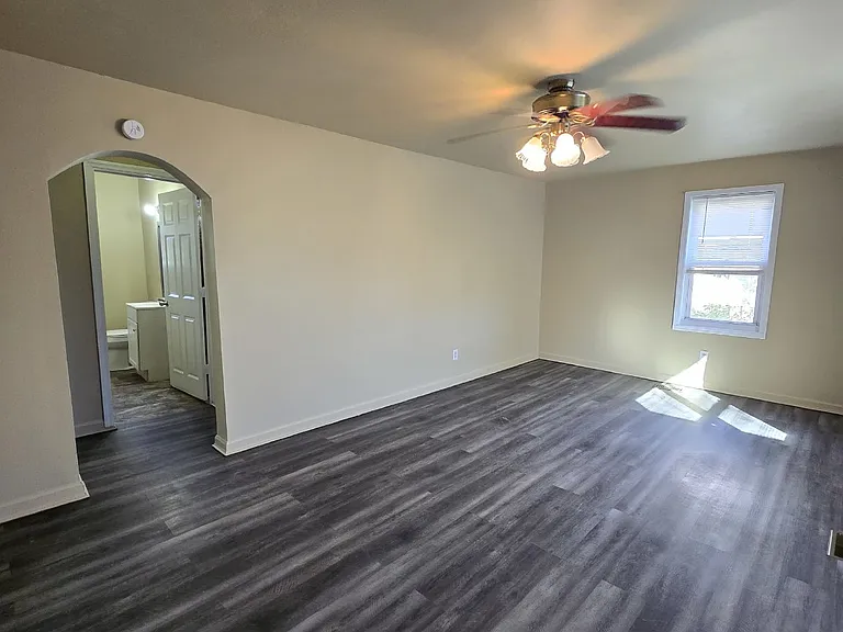 22 Biscayne Blvd — Photo 2