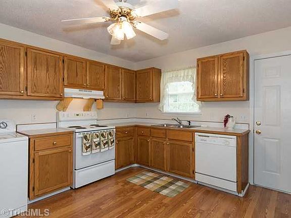 3rd image of 1266 Elwood Ct