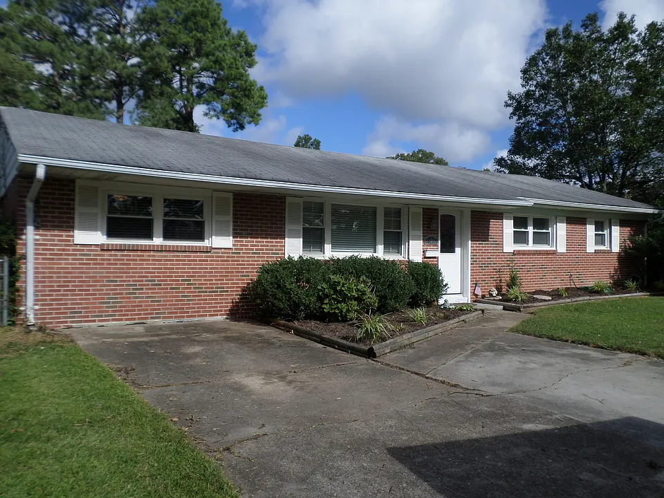 521 Gotham Rd