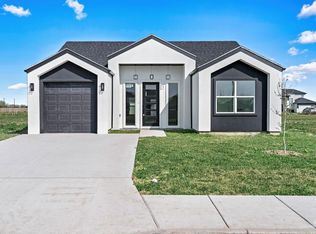 601 Tower Oak Dr, Alamo, TX 78516
