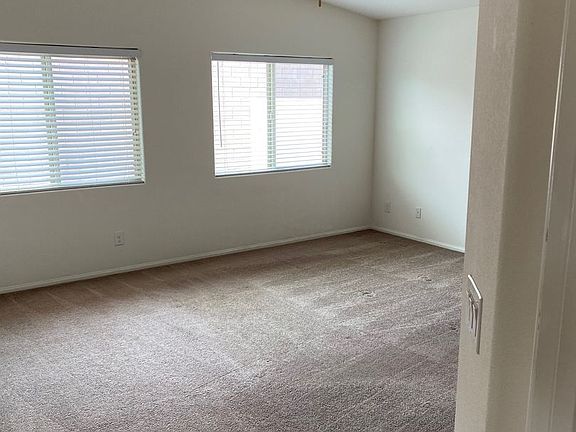 2nd image of 4593 Halfway Rock St