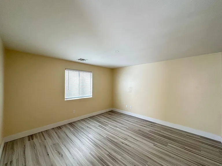 5640 Woods Crossing St — Photo 24