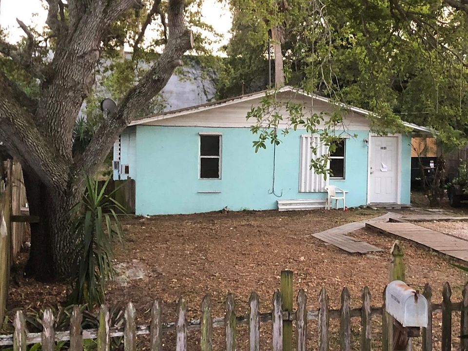 1st image of 1021 10th Pl