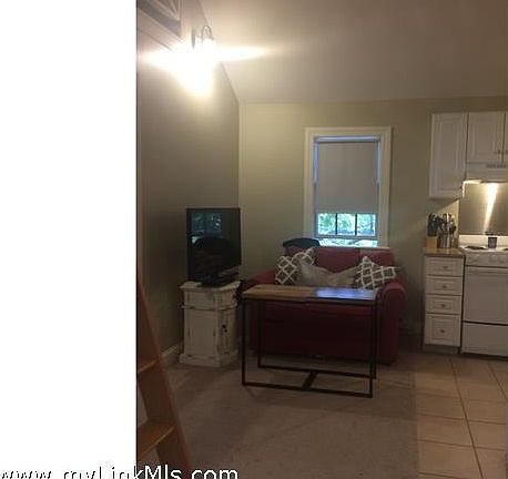 5th image of 97 Goldfinch Dr #B