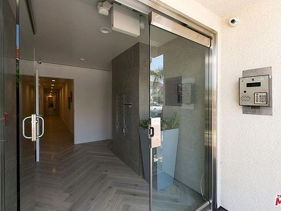 3rd image of 8648 W Olympic Blvd APT 303