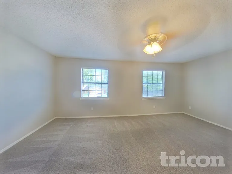 8033 Berrybrook Dr — Photo 7