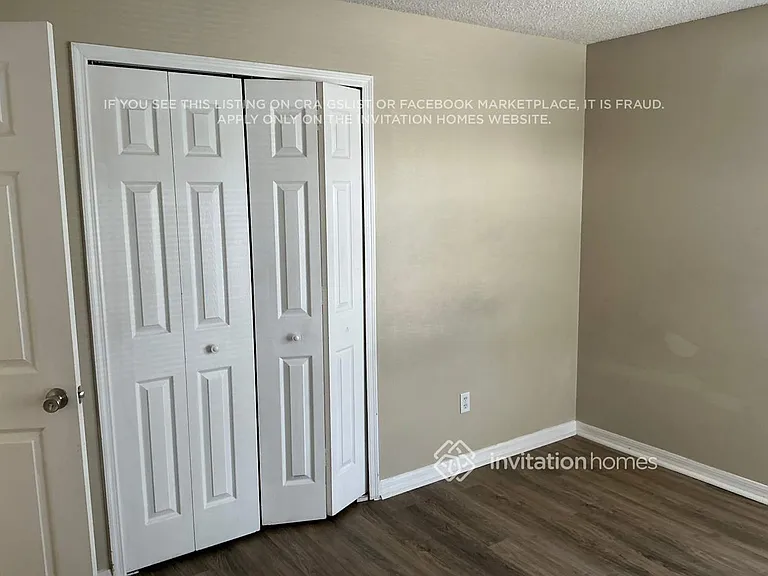 427 Symphony Pl — Photo 14