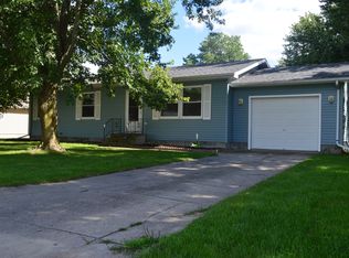 405 6th St, Readlyn, IA 50668