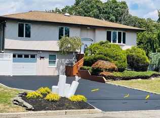 115 Otis Rd, Islip Terrace, NY 11752