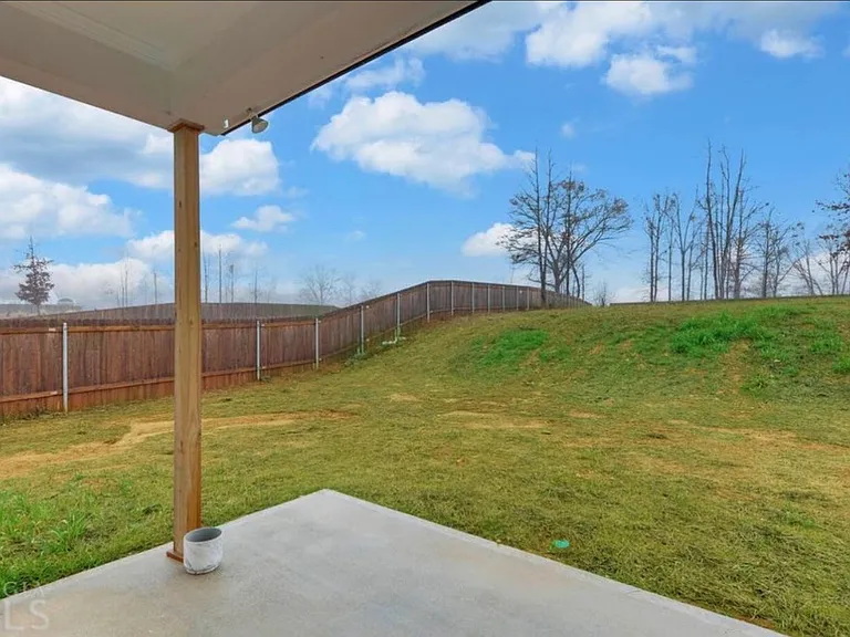 308 N Point Cir — Photo 5