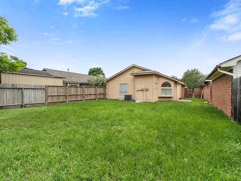 6606 Laurel Glen Dr — Photo 21