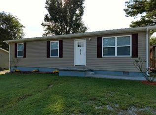 404 Iowa Ave, Etowah, TN 37331