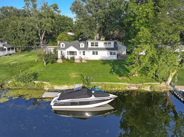 43398 N Park Ter, Antioch, IL 60002
