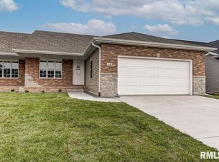 1518 Dearborn Dr, Springfield, IL 62711