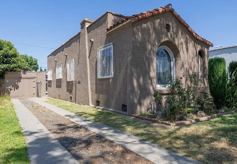 6765 Lemon Ave — Photo 36